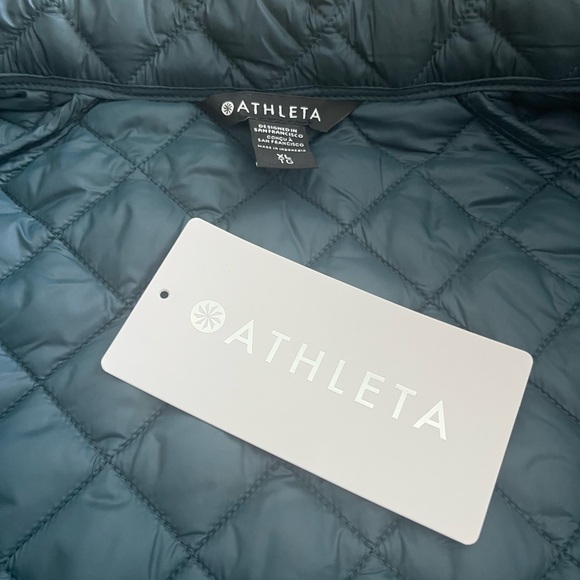 Athleta whisper featherless puffer jacket. Cypress. Xl - Picture 5 of 5